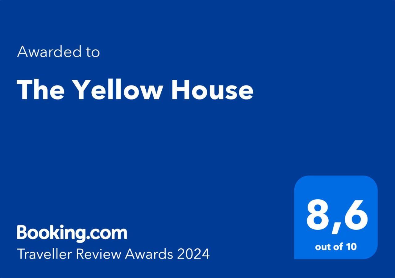 The Yellow House カターニア エクステリア 写真